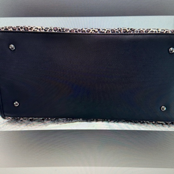 Betsey Johnson Large Leopard XOBECA Print Tote Bag w/bag charm and strap NWT - Picture 8 of 14